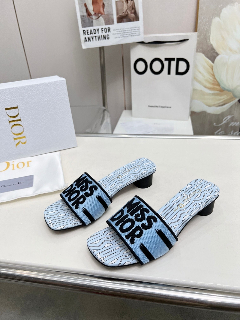 ch**an D*or slippers